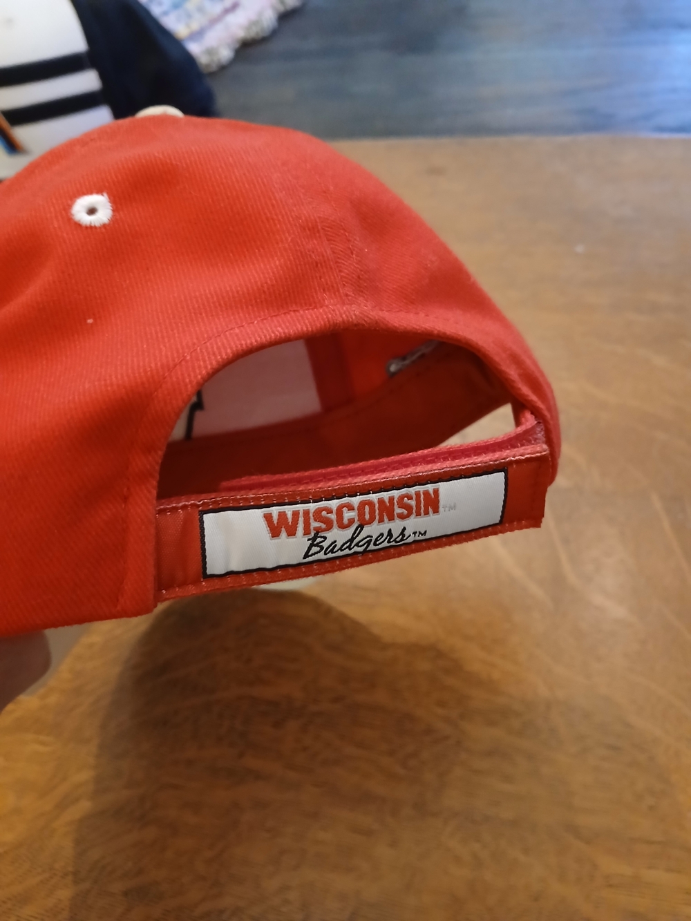 Wisconsin Badgers Cap with White 'W' Logo - Picture 4 of 5